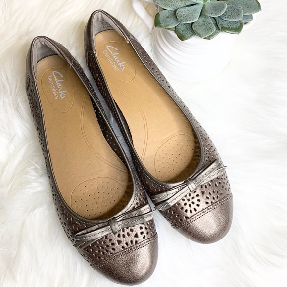 clarks pewter flats